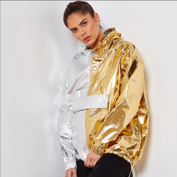 NWT Nike Metallic Logo Windbreaker - Picture 2 of 7